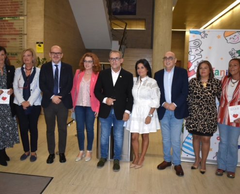 La Diputación de Albacete arropa a AFANION en la presentación del libro solidario ‘Tus alas serán mis alas’, en el que Carmen Balibrea home ...