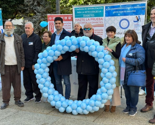 'Foto de familia' en la lectura del Manifiesto de Asfadi en el Altozano