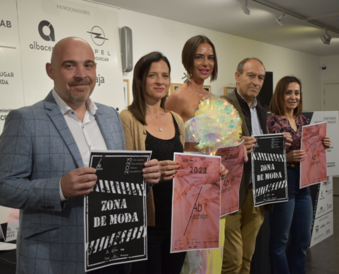 La Diputación suma, una edición más, su colaboración con Ab Fashion para impulsar al sector de la moda, sacarla a la calle, acercarla a la ciu ...