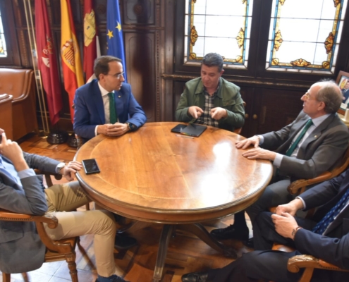 Encuentro entre representantes de la Diputación de Albacete y Globalcaja