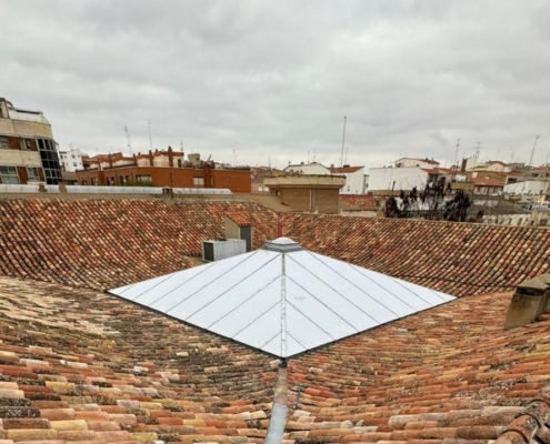 Imagen de la cubierta del CC La Asunción vista desde el tejado del edificio en horizontal