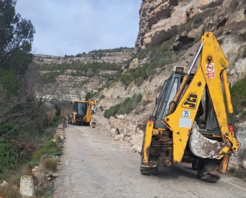 La Diputación de Albacete despeja la AB-206 entre Jorquera y Cubas tras los desprendimientos producidos por las lluvias y la vía ya se encuentra ...