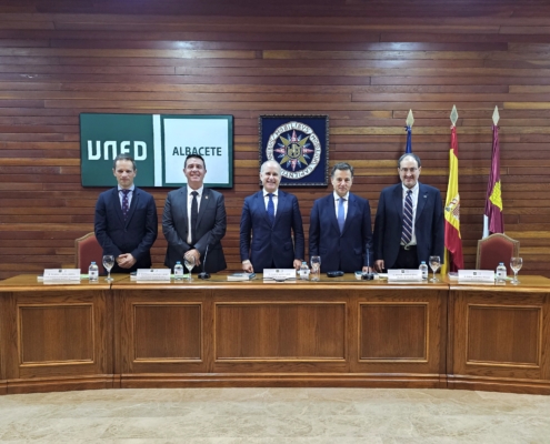 El presidente de la Diputación celebra el medio siglo de compromiso del Centro Asociado de la UNED en Albacete con la educación y el progreso pr ...
