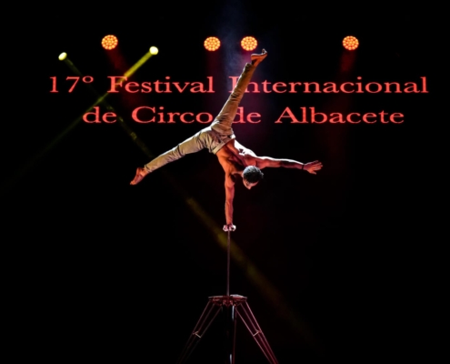 Detalle de acrobacia en la final del 17 Festival Internacional de Circo de Albacete
