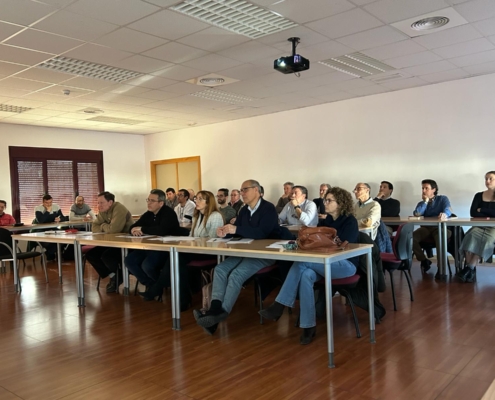 Tomelloso, febrero de 2024.- En una mañana cargada de compromiso con el avance del sector agrícola y agroalimentario, más de 30 técnicos e inv ...