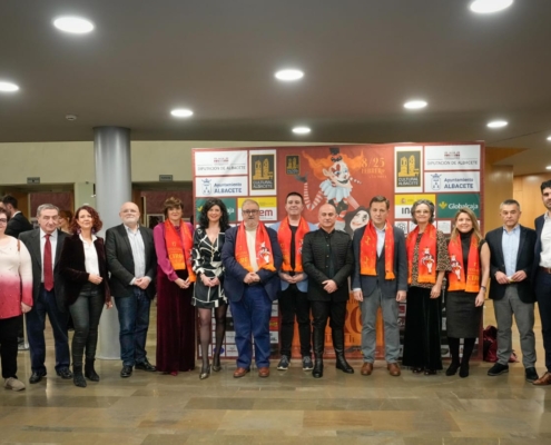 'Foto de familia' amplia en la previa de la final del 17 Festival Internacional de Circo de Albacete