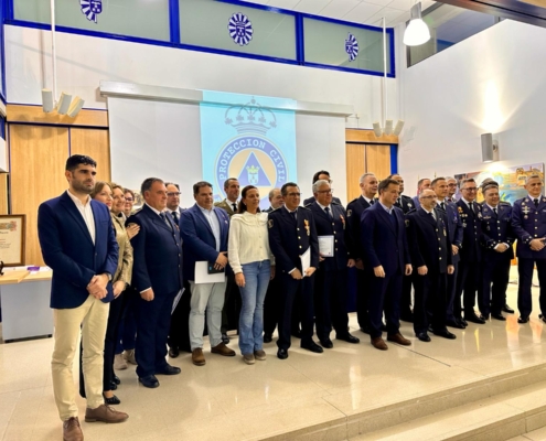 Foto de familia en el XXXVI aniversario de la Agrupación de Protección Civil de Albacete