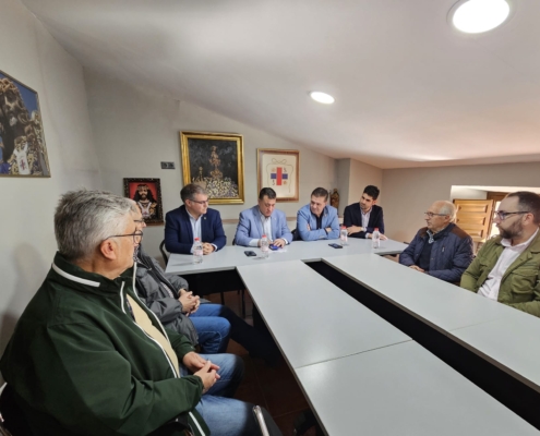 Instante del encuentro con integrantes de la Archicofradía de Nuestro Padre Jesús de Medinaceli de Hellín