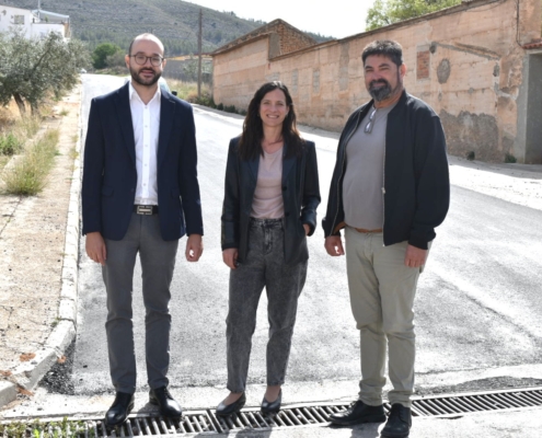 La Diputación de Albacete invierte en Elche de la Sierra unos 300.000 € durante 2023 favoreciendo, entre otras cuestiones, la mejora de cerca d ...