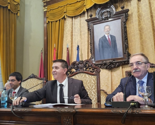 Imagen de la Mesa Presidencial durante el Pleno Provincial de abril