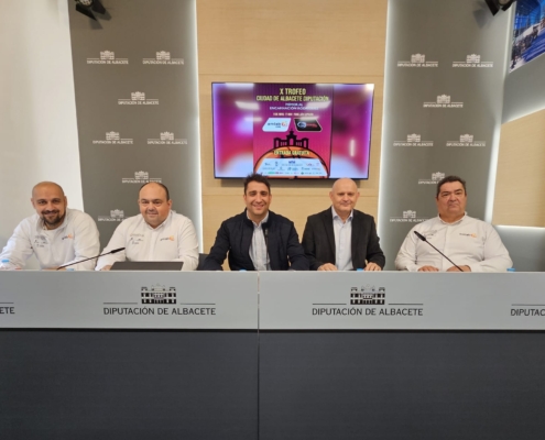 Los protagonistas en la sala de prensa para dar a conocer el X Trofeo 'Ciudad de Albacete-Diputación, Memorial Encarnación Rodríguez'