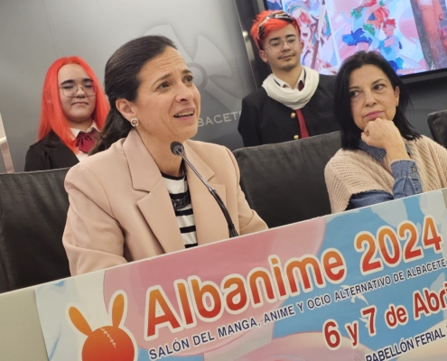 Plano medio corto de la diputada provincial de Turismo durante la puesta de largo de Albanime 2024