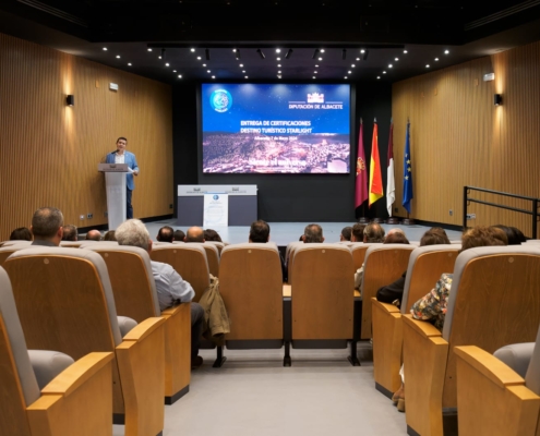 El presidente provincial durante su discurso plano general