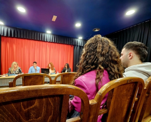 Plano desde el fondo del Teatrillo del Teatro Circo de Albacete en la presentacón de 'Astral'