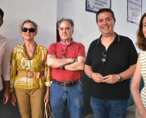 El presidente provincial y el diputado de Servicios Sociales con la presidenta y parte de Junta Directiva de Asprona en la Plaza de Toros de Albacete