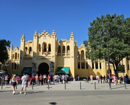 Exteriores de la Plaza de Toros de Albacete