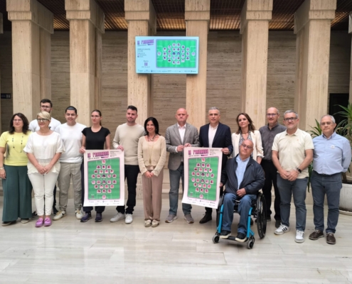 Foto de familia durante la presentación de 'La Pachanga'