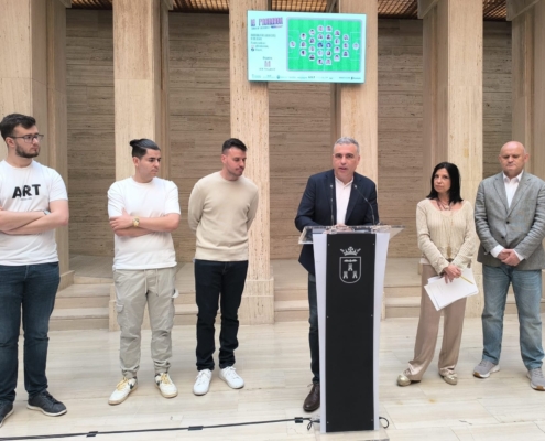 El diputado José Antonio Calvo Requena durante la presentación de 'La Pachanga'