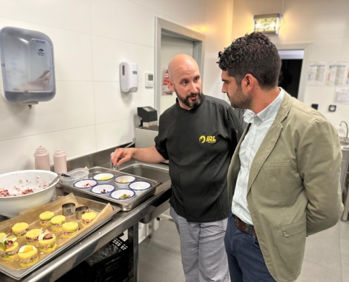 El diputado de Servicios Sociales en la Escuela de Hostelería El Sembrador en la iniciativa AB COOKINGia El Sembrador en la iniciativa AB COOKING