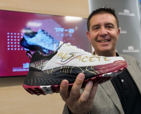 La Diputación de Albacete y Joma presentan una zapatilla de edición especial para los Circuitos Deportivos Provinciales