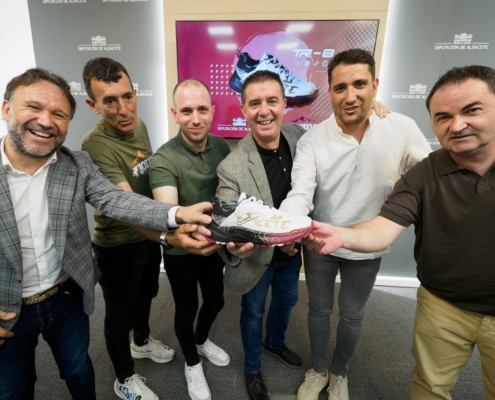 La Diputación de Albacete y Joma presentan una zapatilla de edición especial para los Circuitos Deportivos Provinciales