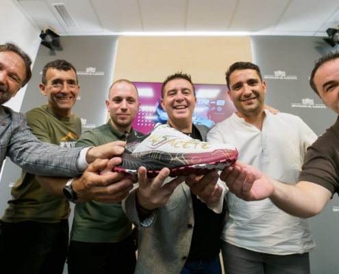 La Diputación de Albacete y Joma presentan una zapatilla de edición especial para los Circuitos Deportivos Provinciales