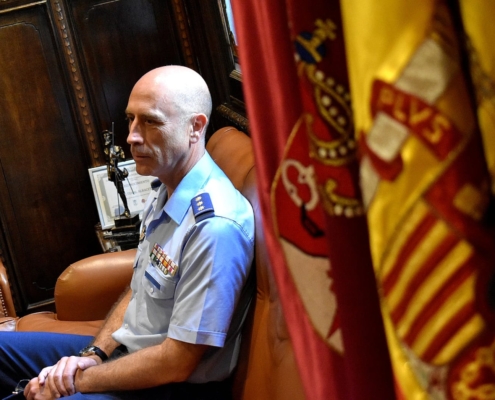 Encuentro entre el presidente provincial y Coroneles que protagonizarán el próximo Relevo de Mando en la Base Aérea de Los Llanos y Ala 14 de A ...