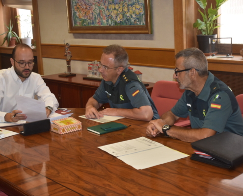 Imagen del vicepresidente provincial con el coronel jefe y el Comandante Jefe de Personal y apoyo de la Comandancia de la GC de Albacete