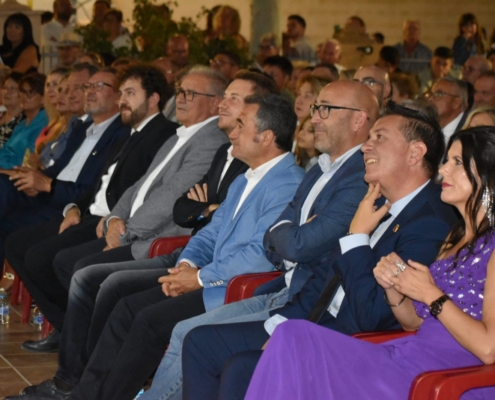 Primera fila con autoridades presentes en la apertura de las Fiestas 2024 de San Roque en Barrax