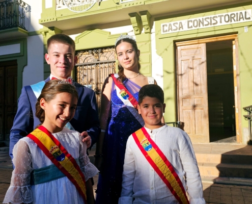 El presidente provincial ‘repite’ compartiendo con los vecinos y vecinas de Fuentealbilla el inicio de las Fiestas Patronales en honor al Sant ...