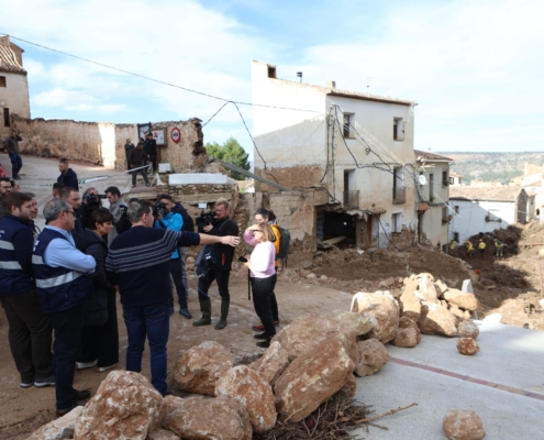 Cabañero avanza desde Letur que la Diputación de Albacete se suma a los tres días de luto oficial decretados por el Gobierno de España desde e ...