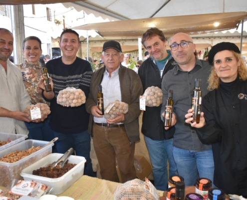 Cabañero ve en la Feria de la Nuez y Productos Tradicionales de Nerpio un referente del potencial agroalimentario provincial