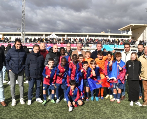 Sancha felicita a los participantes en la I Cup Iniesta Soliss tendiendo la mano de la Diputación para una segunda edición