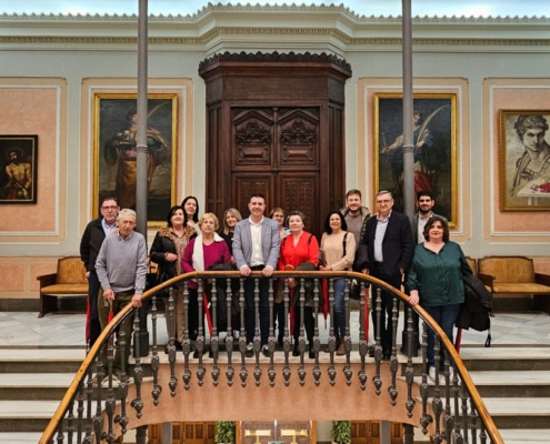 Vecinos y vecinas de Cenizate descubren el patrimonio provincial de la mano de su paisano, el presidente Santi Caba&ntilde;ero