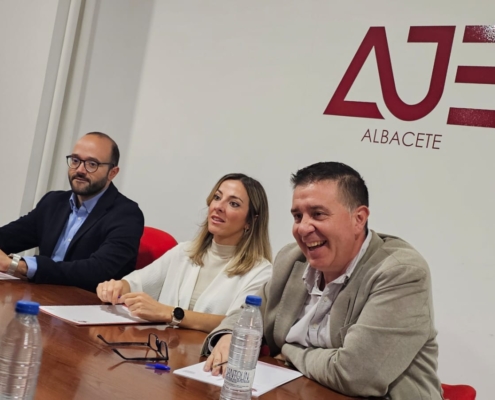 Cabañero y Valera trasladan el respaldo de la Diputación a la nueva presidenta de AJE Albacete y reafirman su compromiso con la juventud emprend ...