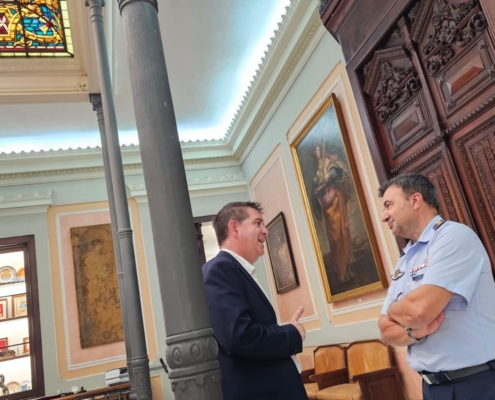 Cabañero recibe al nuevo coronel jefe de la Maestranza Aérea de Albacete reforzando el mutuo compromiso institucional