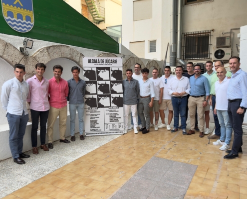 Alcalá del Júcar acoge una tertulia taurina para presentar los festejos de San Lorenzo, con una llamada a defender la tauromaquia como cultura