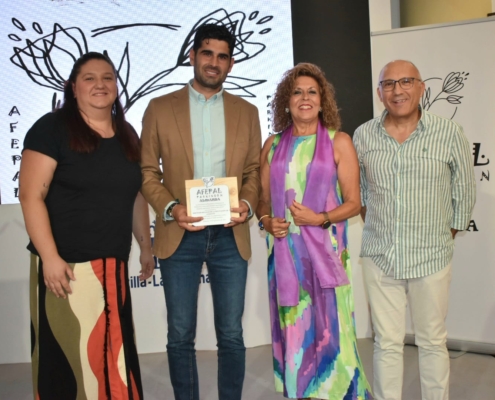 El &Aacute;rea de Servicios Sociales de la Diputaci&oacute;n de Albacete, reconocida por su compromiso con las personas afectadas por Parkinson y otras enferm ...