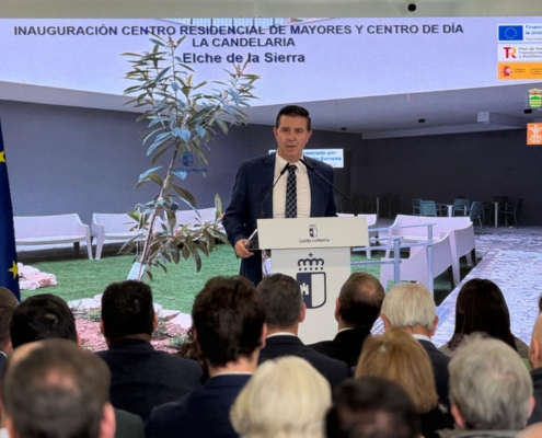 Caba&ntilde;ero reivindica en Elche de la Sierra &ldquo;la gran pol&iacute;tica que se hace en los pueblos&rdquo; durante la inauguraci&oacute;n de la nueva Residencia de M ...