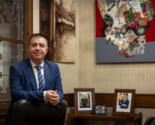 Caba&ntilde;ero celebra el anuncio del presidente del Gobierno que permitir&aacute; a ayuntamientos y diputaciones ejecutar inversiones financieramente sosten ...