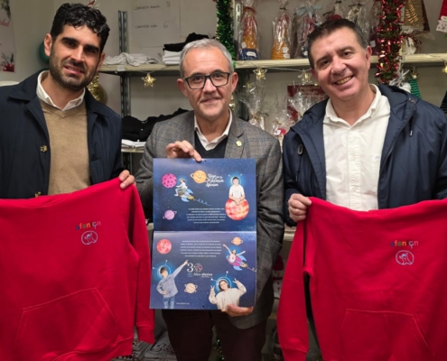Caba&ntilde;ero y Gonz&aacute;lez animan a regalar futuro desde la Tienda Solidaria de Afanion en un diciembre en el que la entidad celebra 30 a&ntilde;os de compromiso