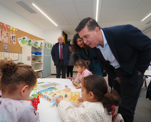 Santi Caba&ntilde;ero subraya el impulso que el Gobierno regional est&aacute; imprimiendo a la ciudad de Albacete desde su compromiso con la educaci&oacute;n p&uacute;blica
