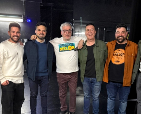 Caba&ntilde;ero, Valera y Zamora se suman al homenaje del Gachas Comedy a Mill&aacute;n Salcedo, celebrando el humor como v&iacute;a de encuentro y como forma de vida
