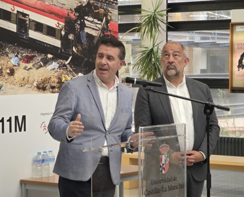 &ldquo;La memoria del 11M no puede ser solo un recuerdo emp&aacute;tico; tiene que tener una parte pedag&oacute;gica&rdquo;, defiende Caba&ntilde;ero en la inauguraci&oacute;n de ...