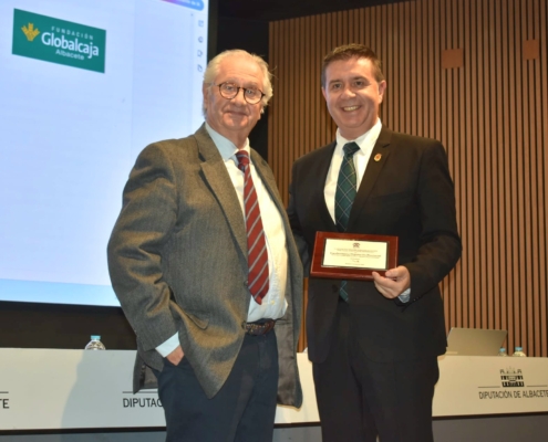 La Diputaci&oacute;n de Albacete recibe el premio &lsquo;Albacetense Distinguido&rsquo; por su contribuci&oacute;n a la creaci&oacute;n de la Banda Sinf&oacute;nica Provincial