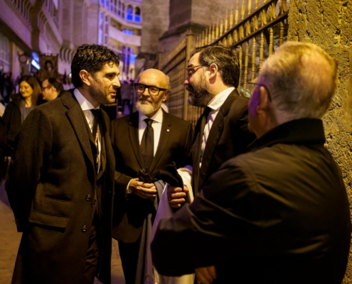 Jos&eacute; Gonz&aacute;lez participa en la solemne Procesi&oacute;n del Santo Entierro de Albacete, reflejo de una Semana Santa abierta y en constante crecimiento