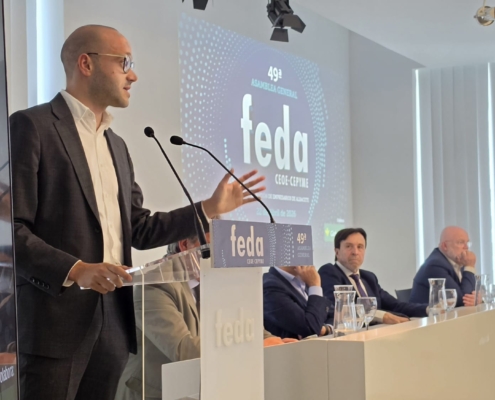 Fran Valera reafirma el compromiso de la Diputaci&oacute;n con el tejido productivo de la provincia en la clausura de la 49&ordf; Asamblea General de FEDA&nbsp;