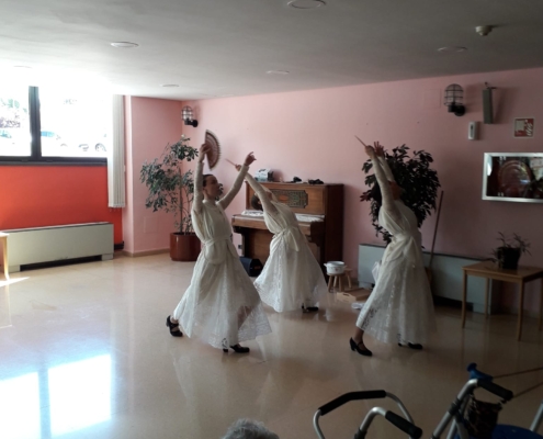 &ldquo;M&uacute;sica para todos&rdquo;: Actuaci&oacute;n Hermanas Ballesteros.