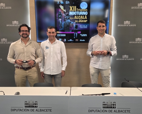 Alcal&aacute; del J&uacute;car acoge este s&aacute;bado el primer triatl&oacute;n nocturno de Espa&ntilde;a, un hito para el deporte provincial de la mano de la Diputaci&oacute;n y e ...