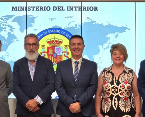 La Diputaci&oacute;n de Albacete y Aprecu llevan la voz del sector cuchillero al Ministerio del Interior y trasladan tranquilidad: &ldquo;No existe voluntad ...